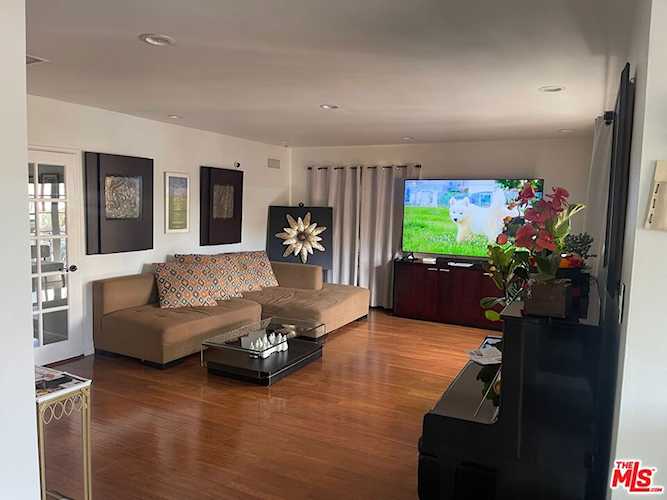 458 S Almont Dr Beverly Hills, CA 90211