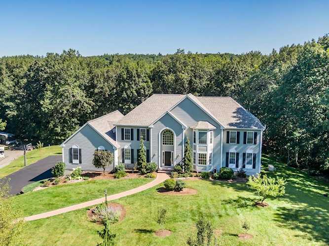 42 Partridge Rd Windham, NH 03087 | MLS 4968765 Photo 1