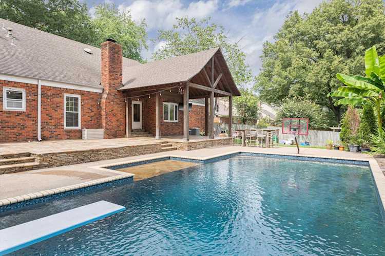1614 E Mchenry Cir Germantown, TN 38138