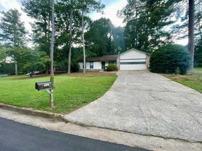 9670 Loblolly Lane Roswell, GA 30075
