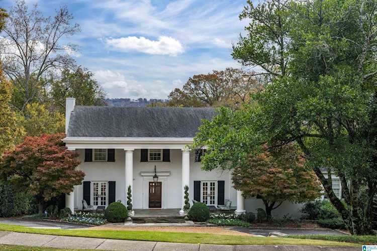 21 Ridge Drive Mountain Brook, AL 35213