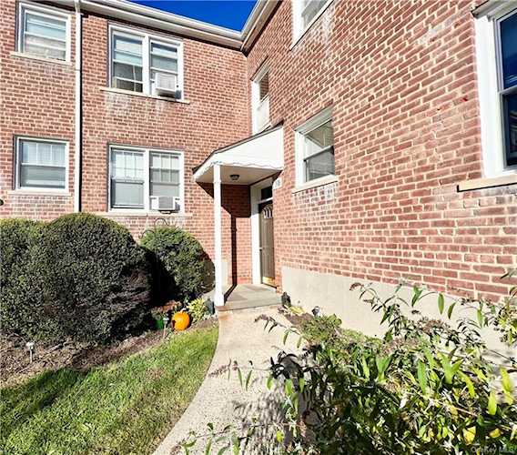 260 Church St #3B3 White Plains, NY 10603