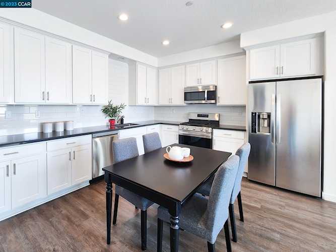 2700 Wildflower Station Pl #90 Antioch, CA 94531