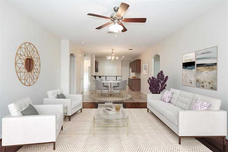 214 Tarbox Brown DR Buda, TX 78610