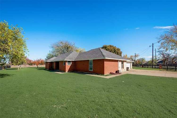 102 Anderson Road Red Oak, TX 75154