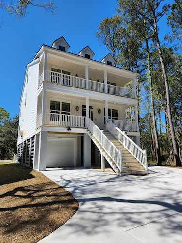 1300 Lieben Road Mount Pleasant, SC 29466
