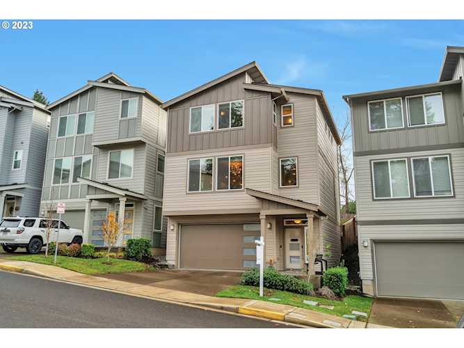 16760 SE Fox Glen CT Happy Valley, OR 97015