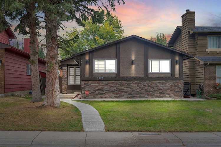167 Templewood Dr NE Calgary, AB T1Y 4M5