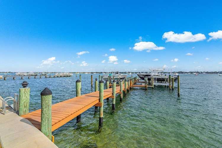 4700 N Flagler Drive #208 West Palm Beach, FL 33407