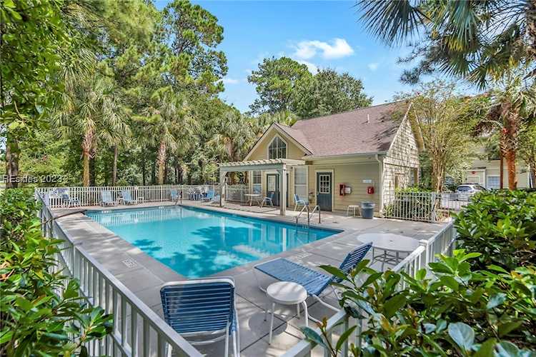 112 Union Cemetery Rd #218 Hilton Head Island, SC 29926