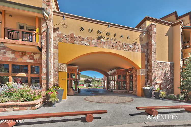 3720 N Sundial Ct Park City, UT 84098