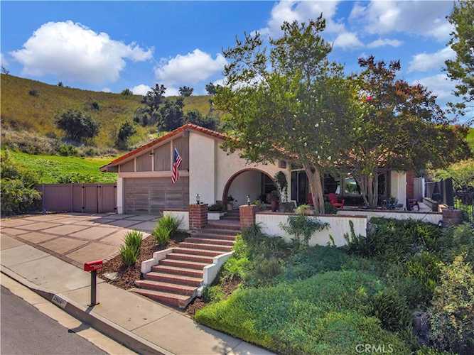 28604 Eagleton St Agoura Hills, CA 91301