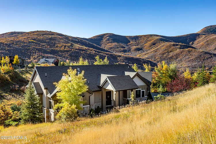 552 N Pioneer Fork Rd Salt Lake City, UT 84108