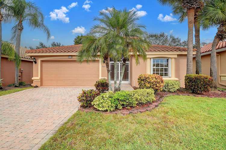 7651 Trapani Lane Boynton Beach, FL 33472
