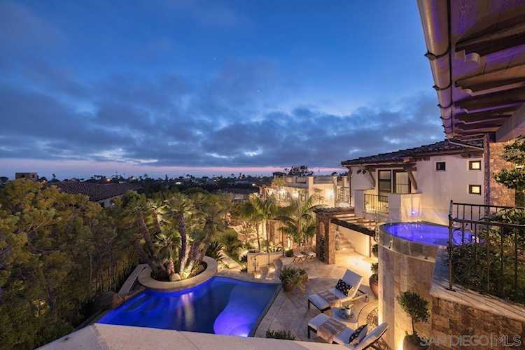 1864 Crest Dr Encinitas, CA 92024