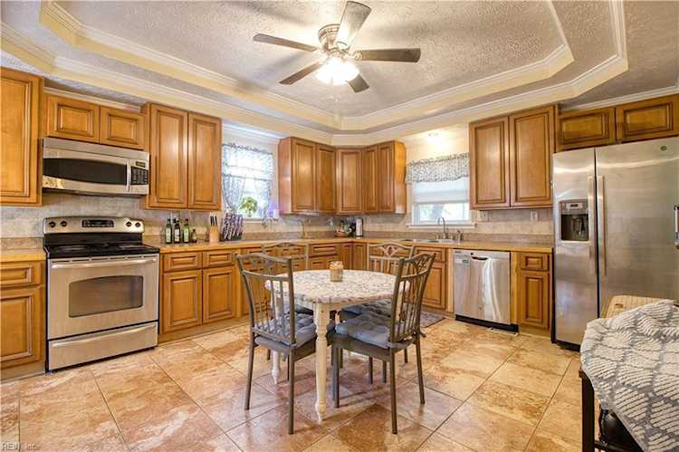 435 Newport News Ave Hampton, VA 23669