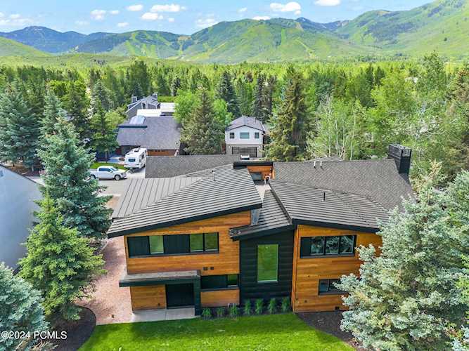 2970 Arabian Dr Park City, UT 84060