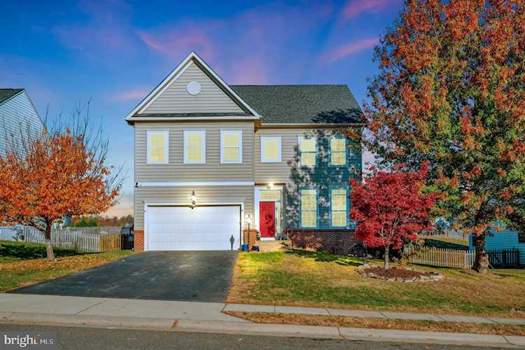 6 Charter Gate Dr Fredericksburg, VA 22406