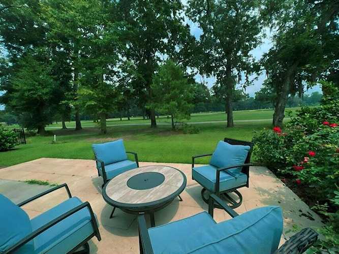 6041 Wilkes Pond Drive Hollywood, SC 29449