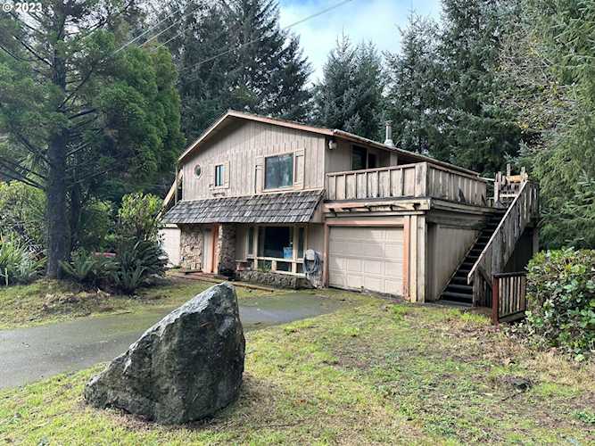 95629 Cape Ferrelo RD Brookings, OR 97415