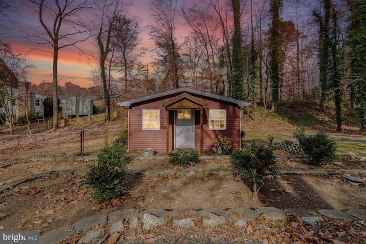 8209 Doolittle St Manassas, VA 20112
