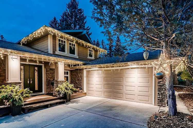 12240 Lake Louise Way SE Calgary, AB T2J 2M3
