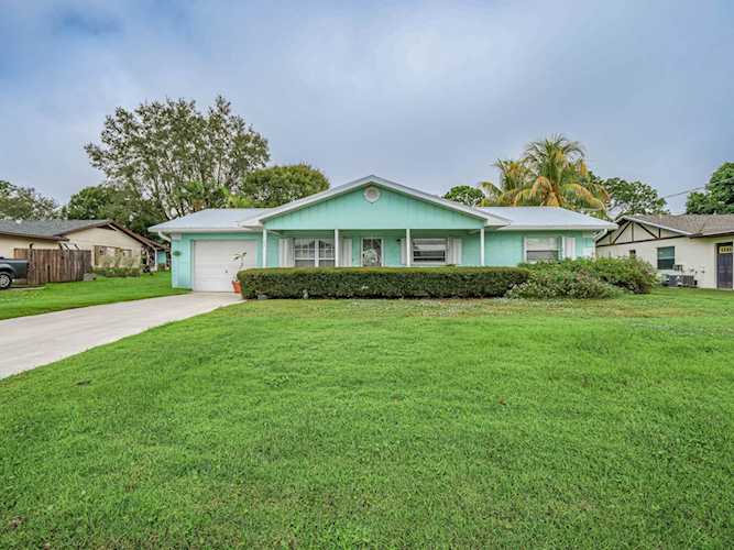737 SE Autumn Terrace Port St Lucie, FL 34953