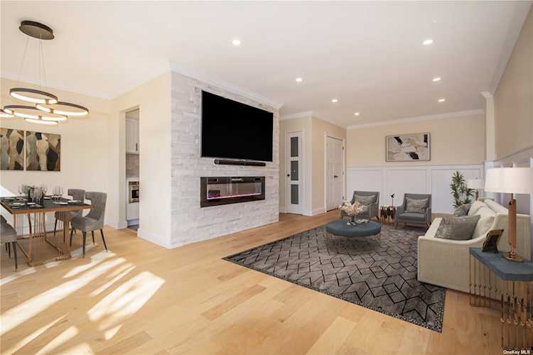 195 S. Middle Neck Rd #3D Great Neck, NY 11021
