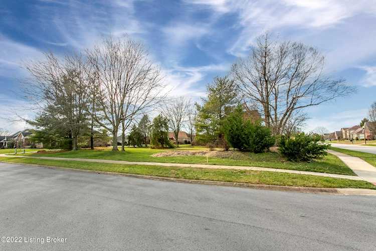 4227a Stilger Cir Louisville, KY 40299