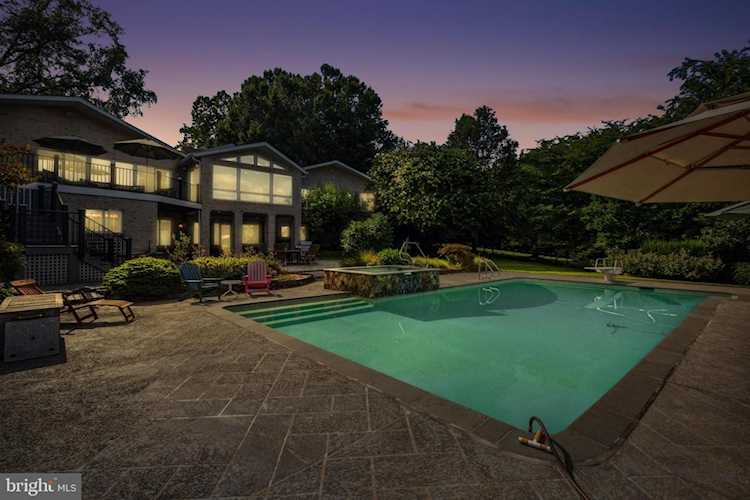 3247 Mountain Rd Haymarket, VA 20169