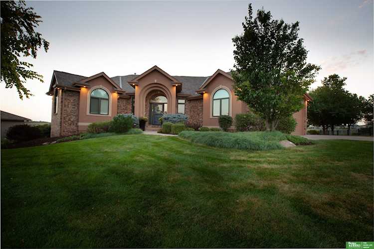 7312 N 125th St Omaha, NE 68142