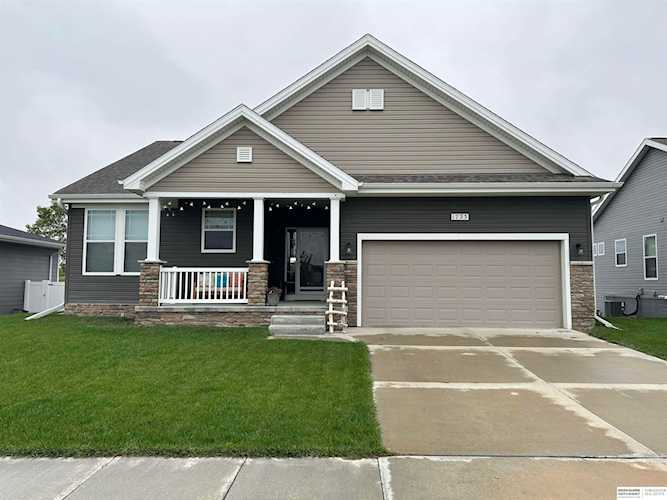 1733 SW Derek Ave Lincoln, NE 68522