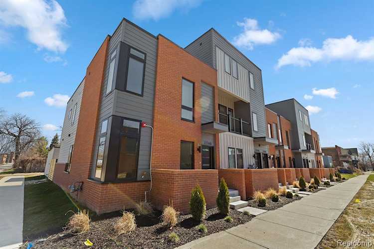 2748 Harrison #1 Detroit, MI 48216