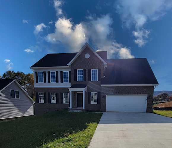 129 Diamond Salem, VA 24153