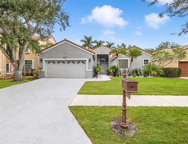 122 Cameron Ct Weston, FL 33326