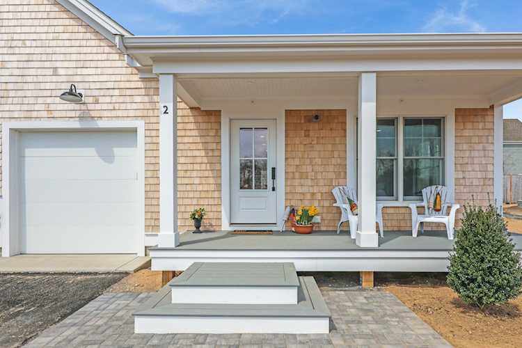 16 Bank Street Eastham, MA 02642