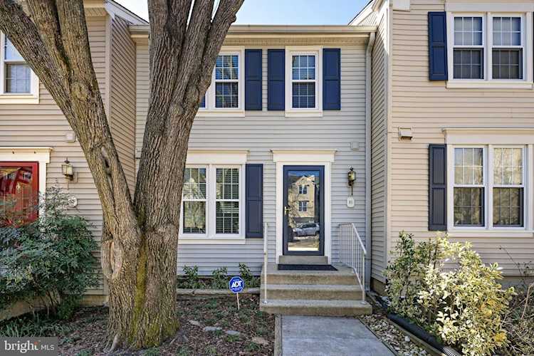 81 Fendall Ave Alexandria, VA 22304