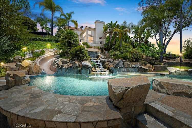 1898 Mountain Valley Escondido, CA 92029
