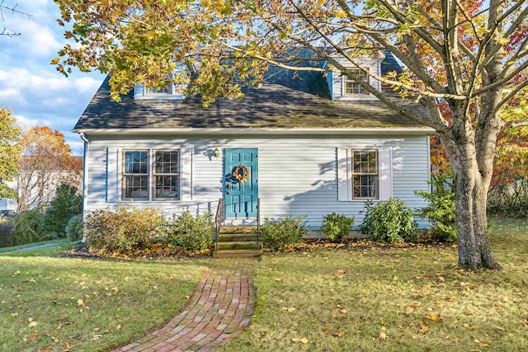 11 Ledgeview Dr Rochester 03839 NH home for sale 400,000 4976442