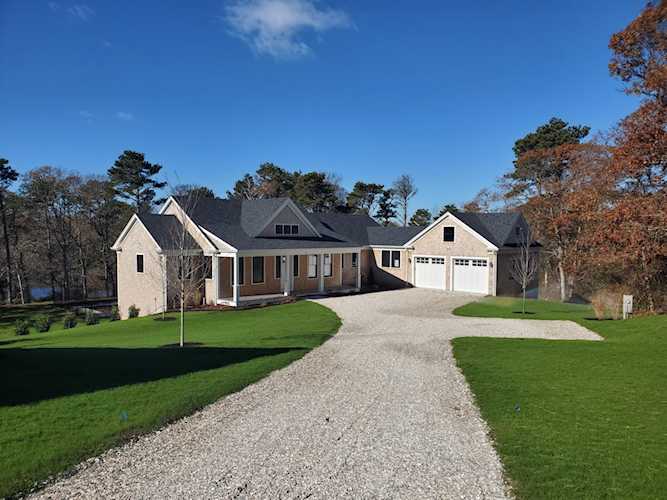 88 Whiffletree Avenue Brewster, MA 02631