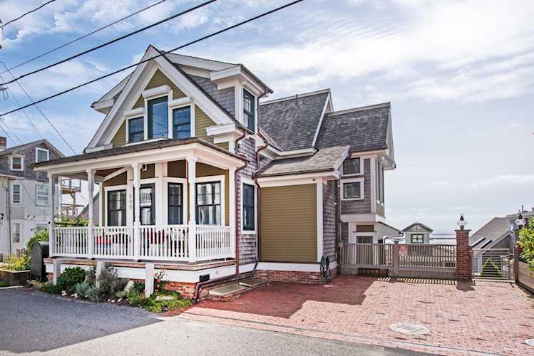 409 Commercial Street Provincetown, MA 02657