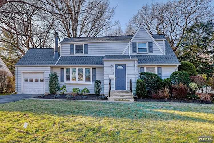 3606 Northern Drive Fair Lawn, NJ 07410 MLS 23037604