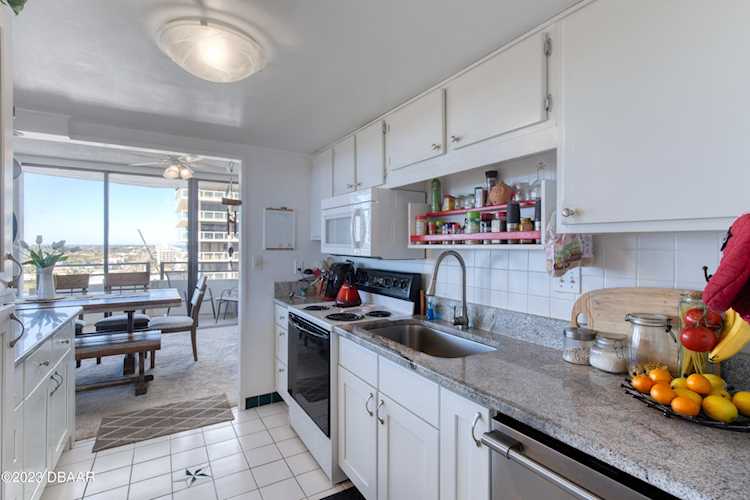 2900 Atlantic Avenue 1105, Daytona Beach, FL 32118 MLS 1117388