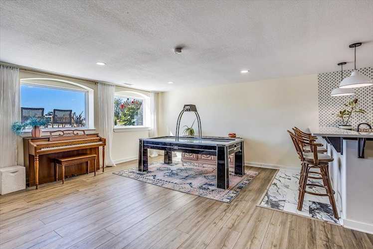 Homes for Sale in 11825 W Macarthur Rd Wichita, KS