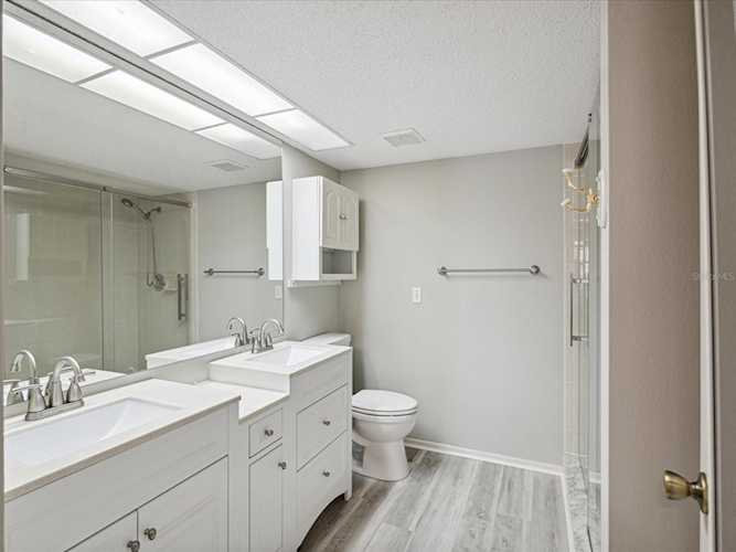 3861 Sailmaker Ln 2210 Holiday, FL 34691 MLS U8225447