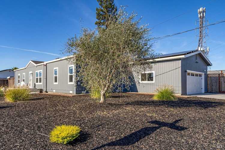 69 Brighton Court Santa Rosa, CA 95403 | MLS 324001045