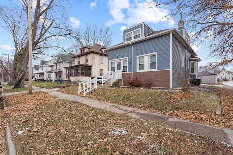 718 Denver St Waterloo IA 50702 home for sale MLS20240115