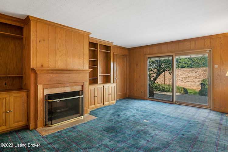 5803 Coach Gate Wynde Louisville KY 40207 MLS1652514