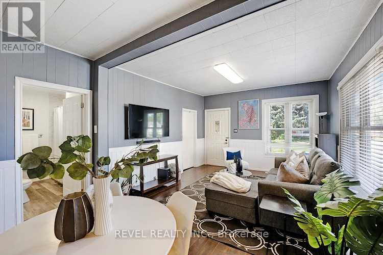 5786 Peer Street, Niagara Falls, ON L2G1X2 MLS X7391574 Viewhomes.ca