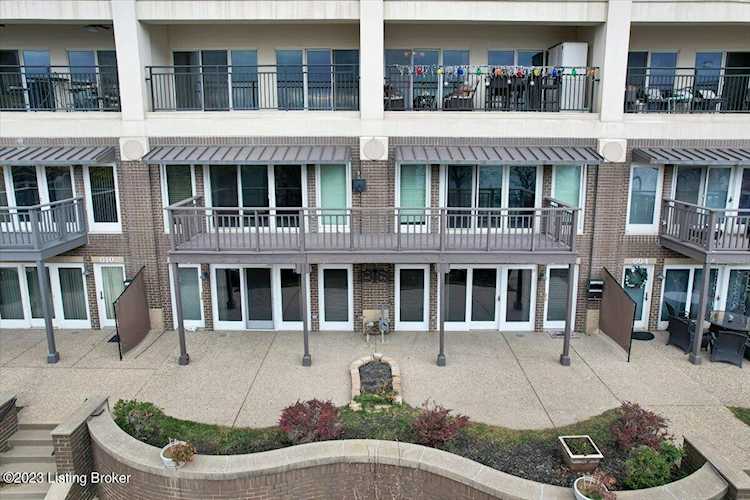 608 W Riverside Dr Jeffersonville, IN 47130 MLS 1652610